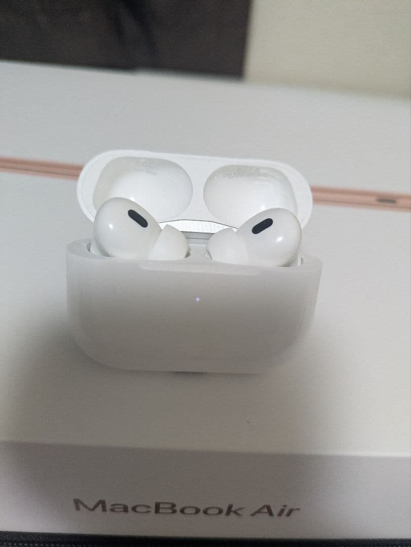 ほぼ新品MacBookAir M1 8GB 256GB AirPodsPro第2