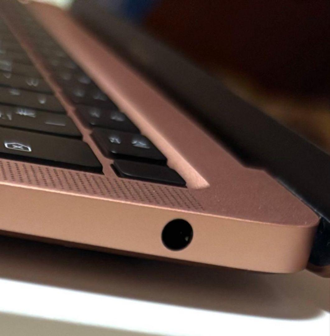 ほぼ新品MacBookAir M1 8GB 256GB AirPodsPro第2