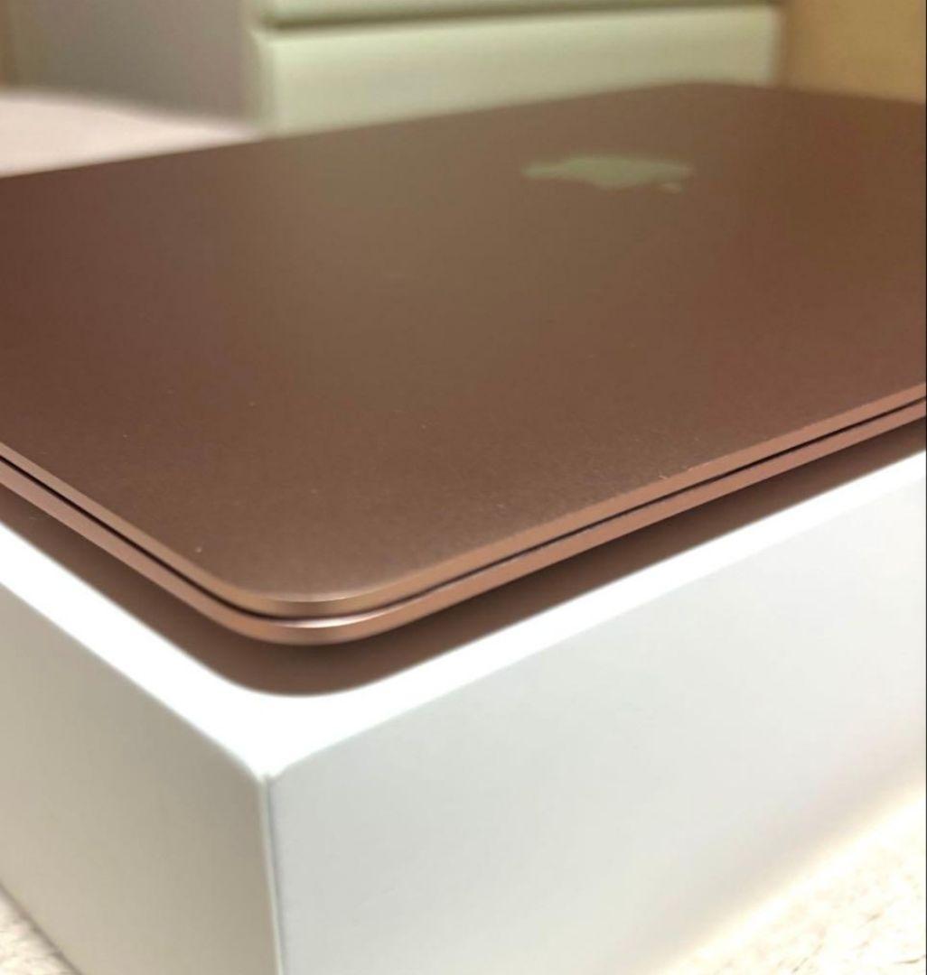 ほぼ新品MacBookAir M1 8GB 256GB AirPodsPro第2