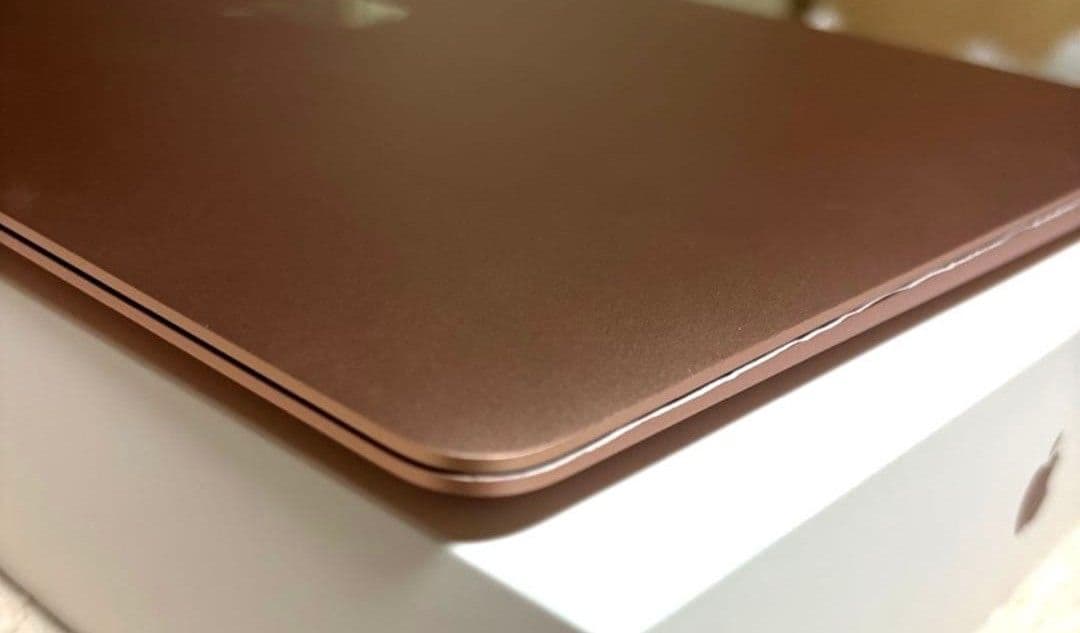 ほぼ新品MacBookAir M1 8GB 256GB AirPodsPro第2