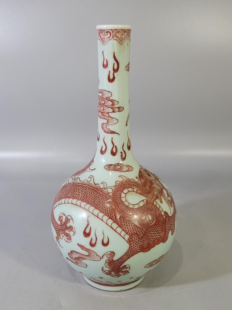 古い中国 赤絵 龍紋 花瓶 PR041