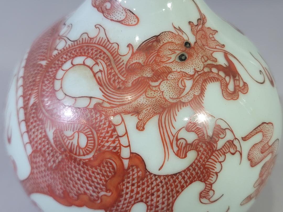 古い中国 赤絵 龍紋 花瓶 PR041