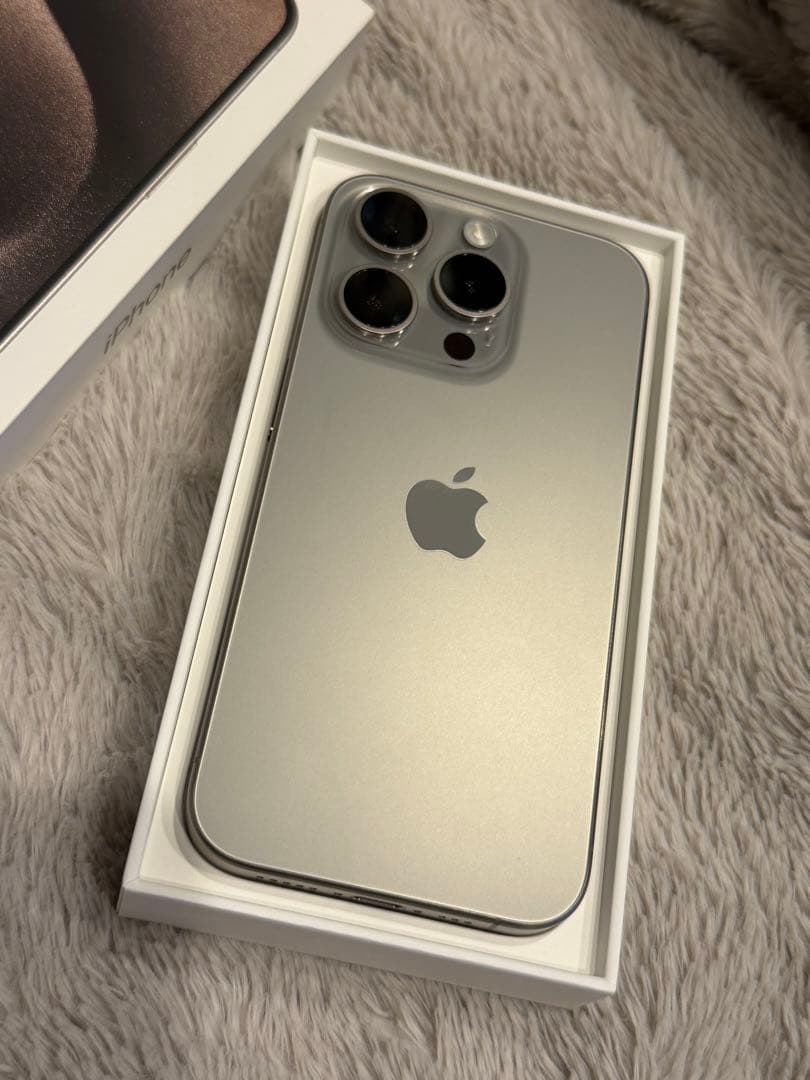 美品 iPhone15pro 本体128GBバッテリー最大容量88%SIMフリー