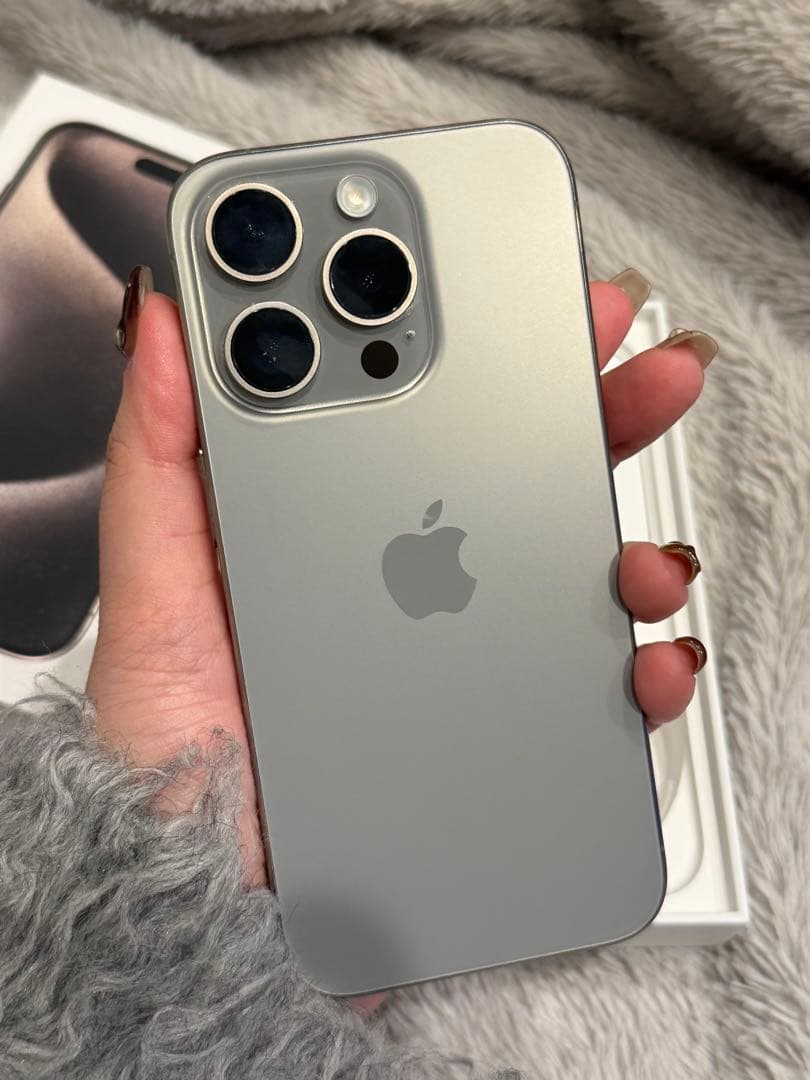 美品 iPhone15pro 本体128GBバッテリー最大容量88%SIMフリー