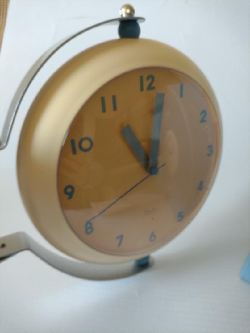 両面式掛時計 柱時計 二地点の時刻表示 世界時計 モダンデザイン アメリカで購入