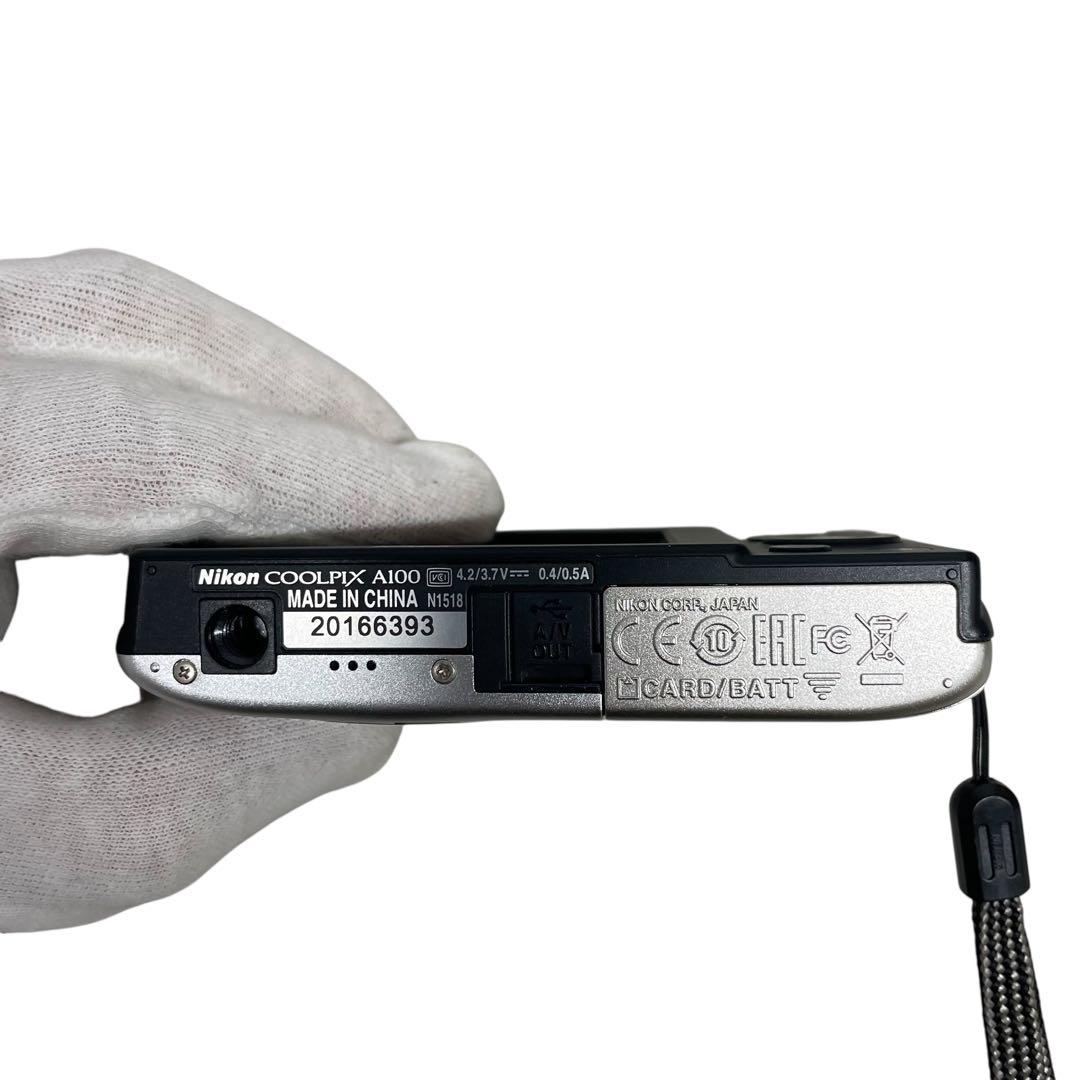 K1940 Nikon COOLPIX A100 シルバー デジタルカメラ