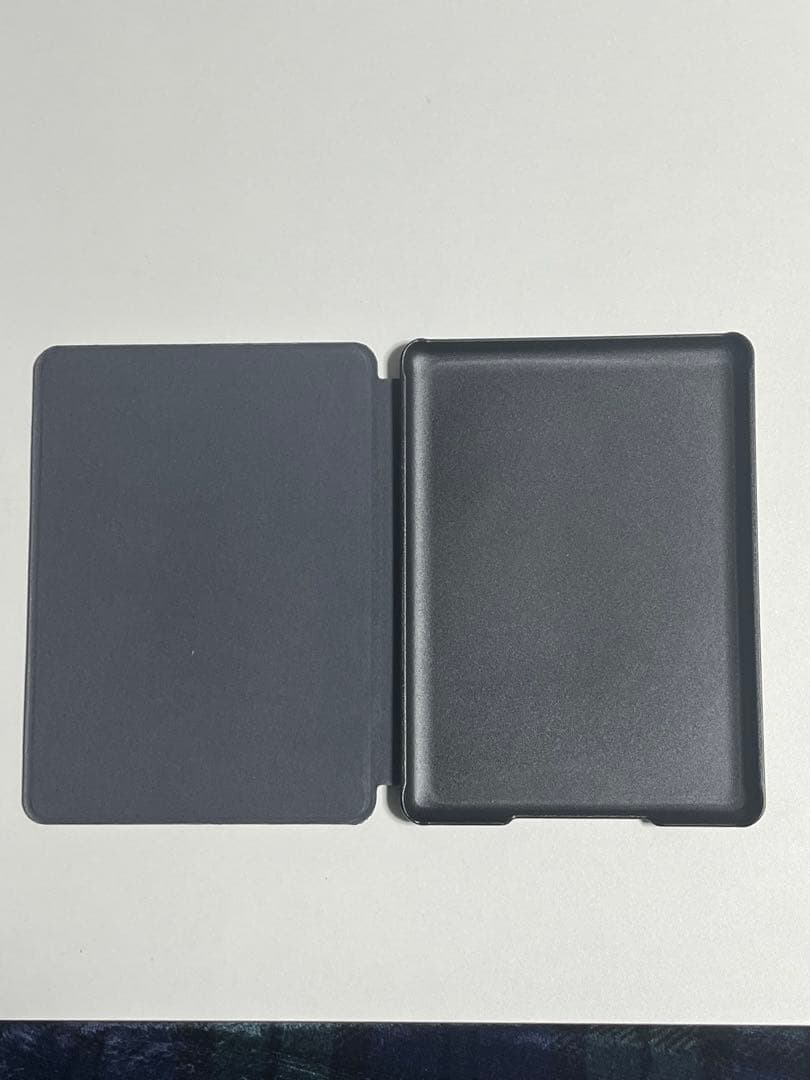 Kindle Paperwhite (16GB) 広告なし　カバー付き