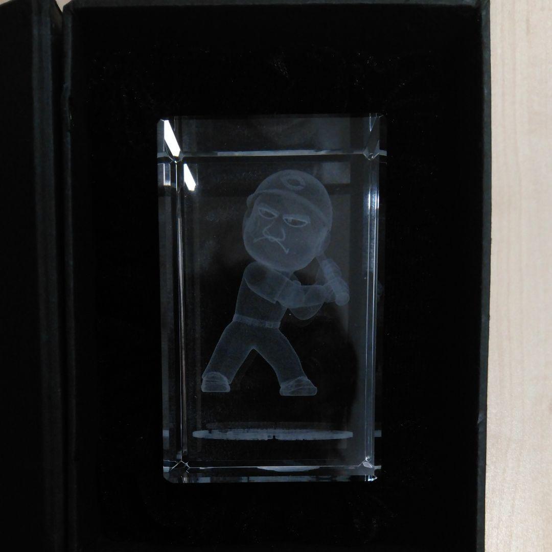 広島カープ　前田智徳　2000本安打達成記念　クリスタル