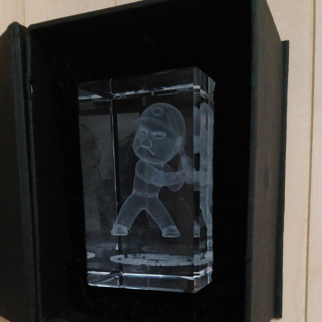 広島カープ　前田智徳　2000本安打達成記念　クリスタル