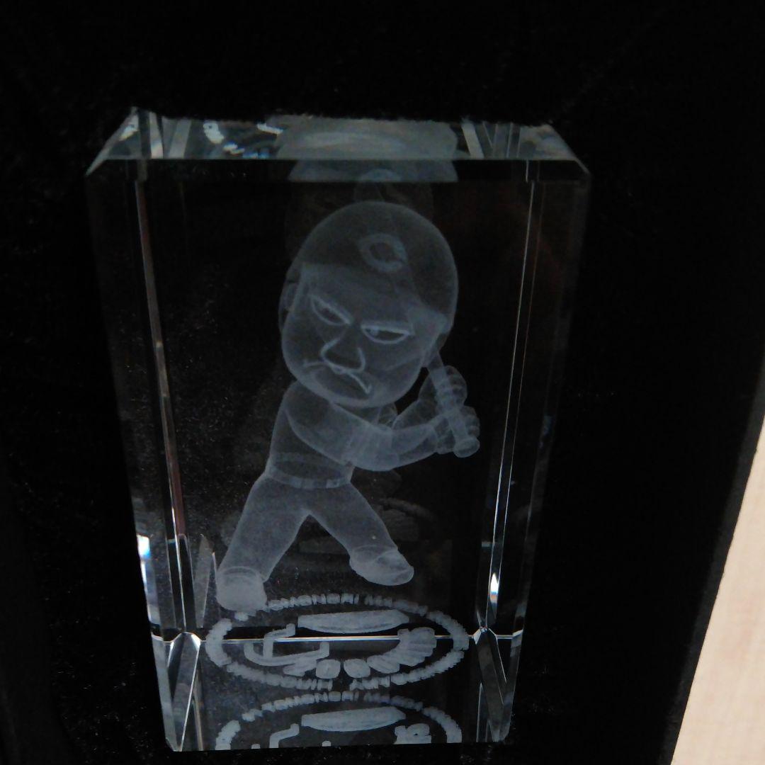 広島カープ　前田智徳　2000本安打達成記念　クリスタル