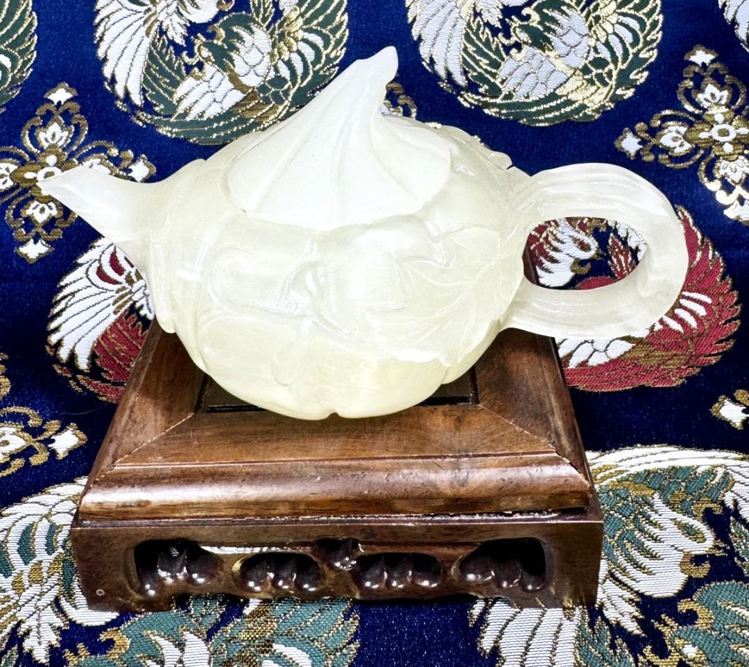 天然和田玉 手彫り花紋茶壺 新疆ウイグル産白玉 収蔵書 中国美術 WWFT060