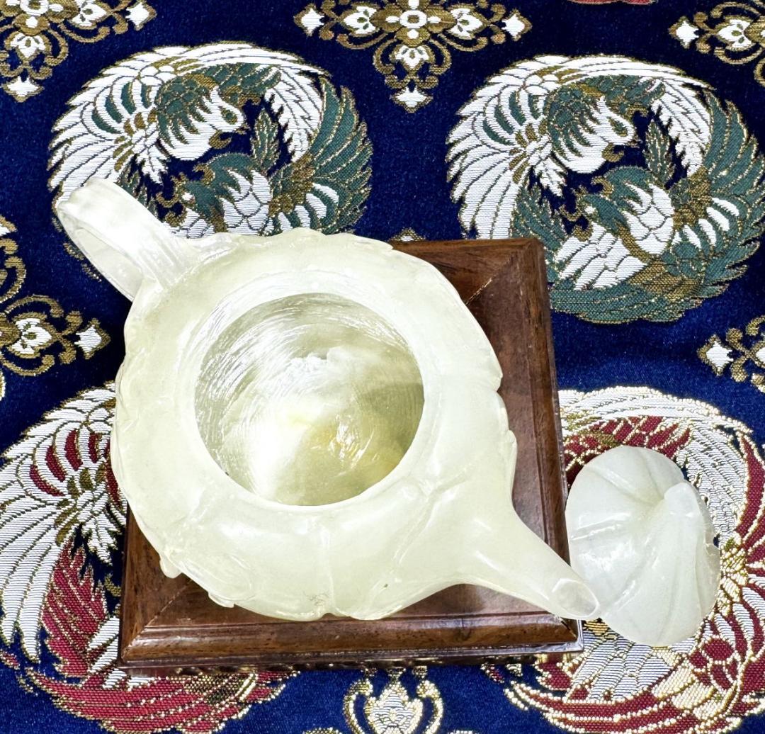 天然和田玉 手彫り花紋茶壺 新疆ウイグル産白玉 収蔵書 中国美術 WWFT060