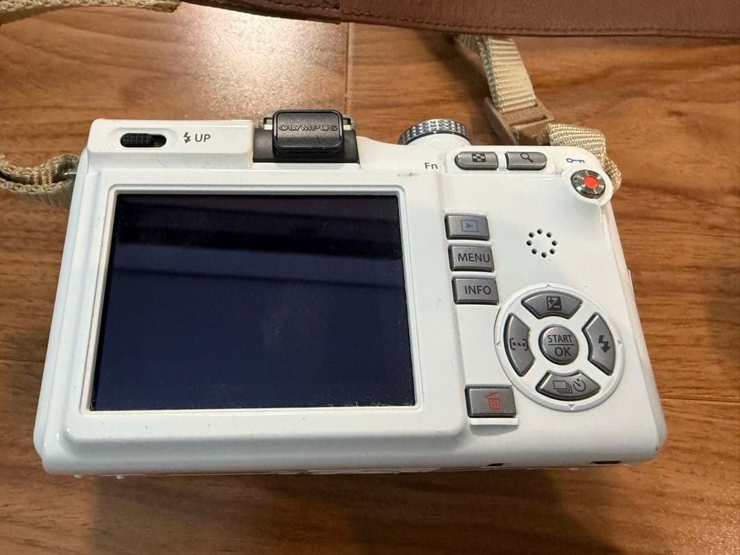 Olympus E-PL1s ミラーレス一眼 ホワイト