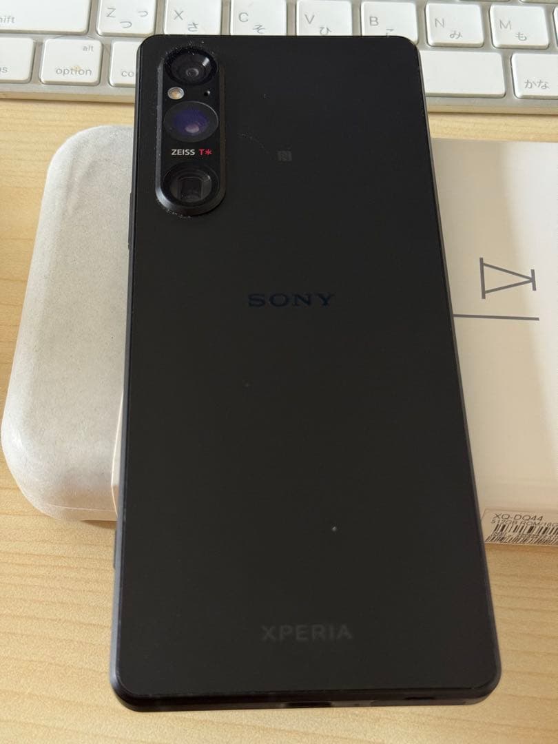 XQ-DQ44sony xperia 1 v, ケース付き