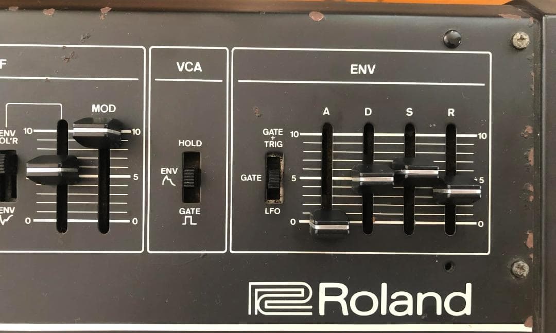 Roland SH-09 アナログシンセサイザー