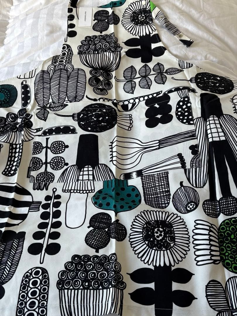 marimekko マリメッコ　エプロン　プータルフリン パルハート