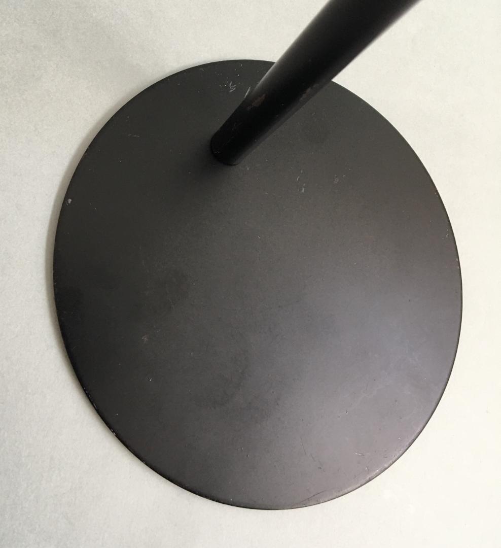 金属製ドールスタンド 台座直径約15cm 中古品 台座は重量のある鉄製ベース