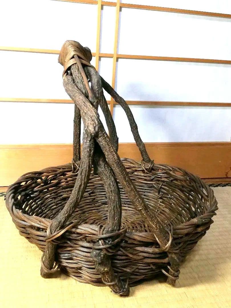 籠の中に商品をお入れして~ディスプレーにいかがでしょうか!　No.1
