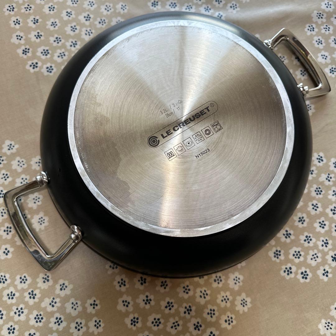 ✳︎ル・クルーゼ✳︎フライパン/炒め鍋/パエリア28cmガラス蓋付き