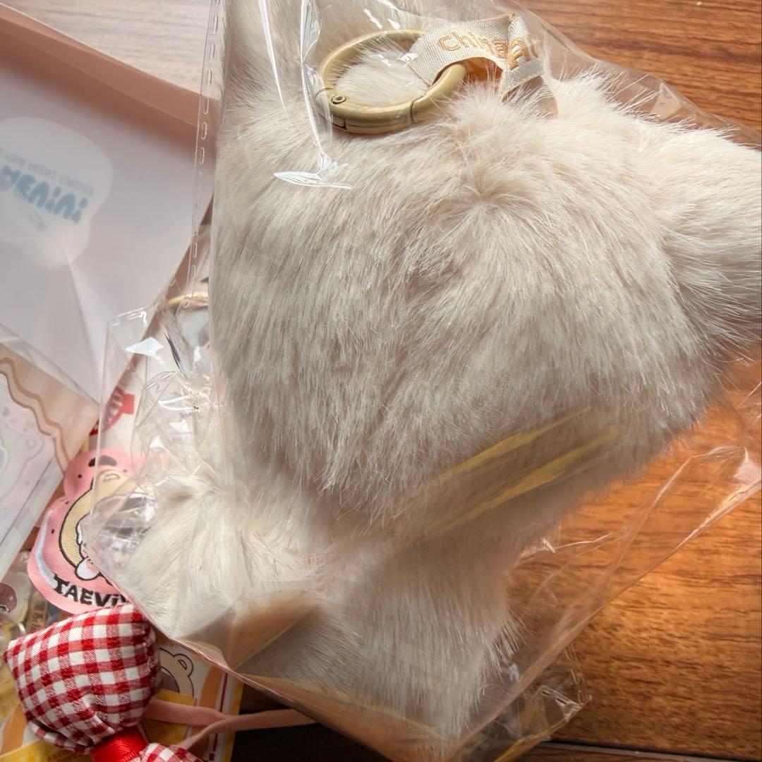 bts ぬいぐるみ　taevivi ぬいぐるみ　popmart風　マスコット