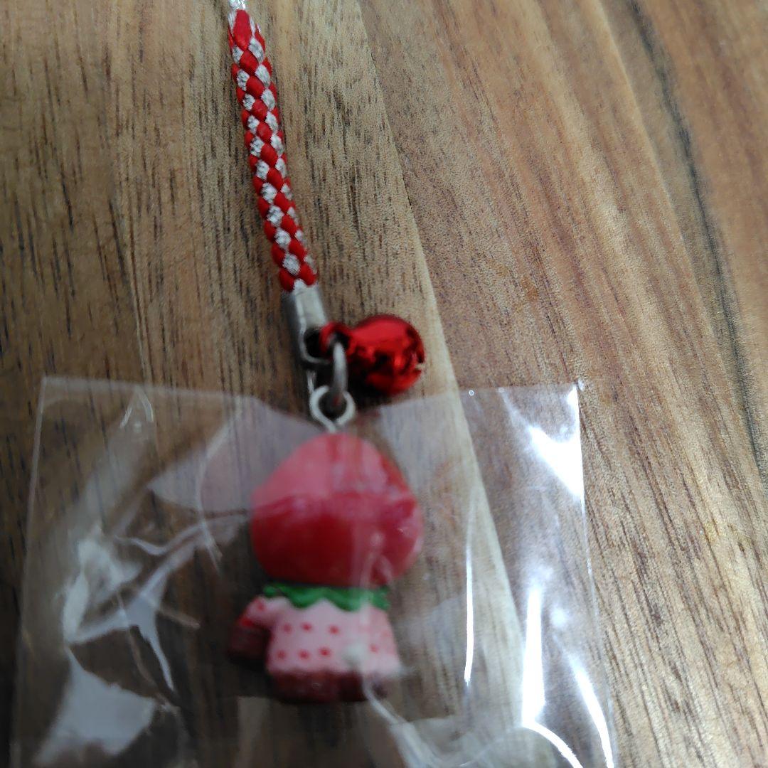 レア　貴重　限定 キティ　いちご　ご当地　根付　ストラップ