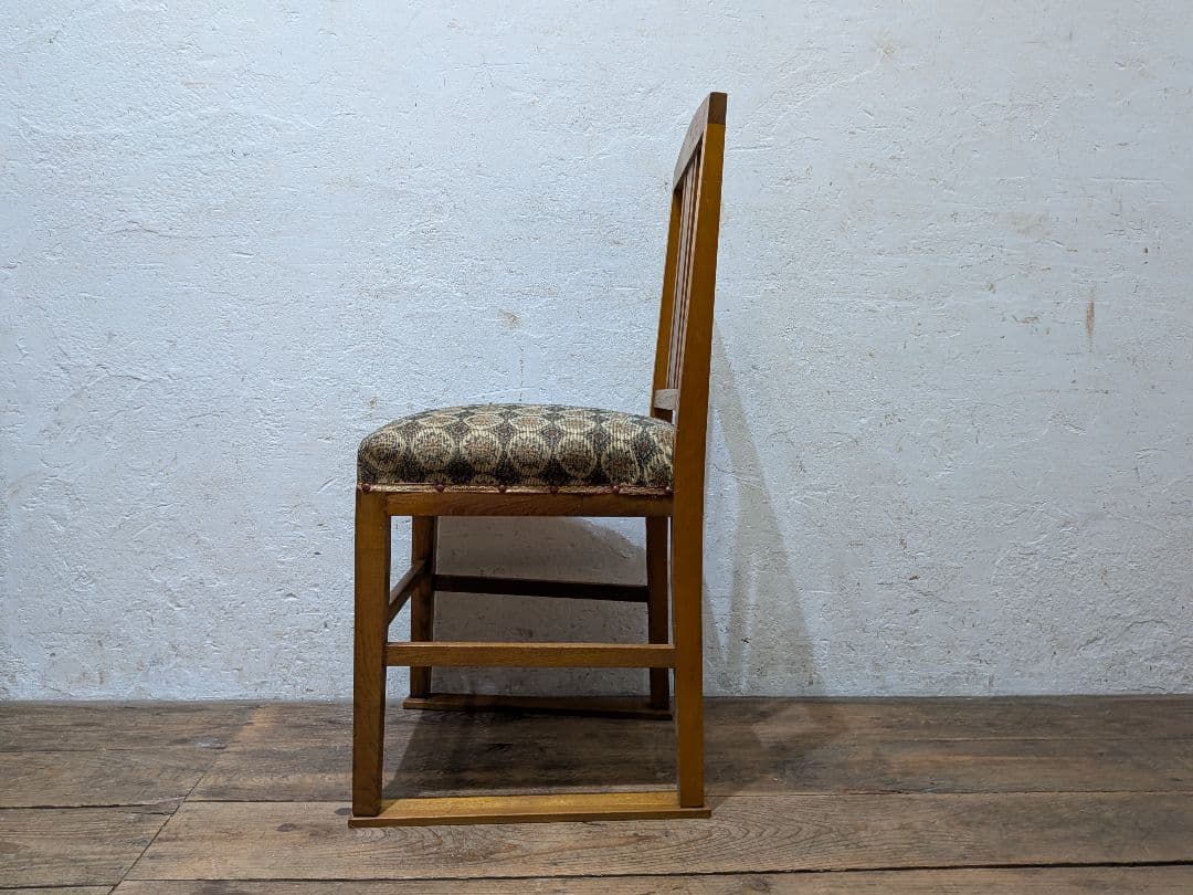 1118 ヴィンテージ　当時物　木製チェア　椅子　イス　レトロ　古家具　カフェ