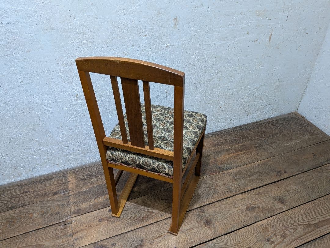 1118 ヴィンテージ　当時物　木製チェア　椅子　イス　レトロ　古家具　カフェ