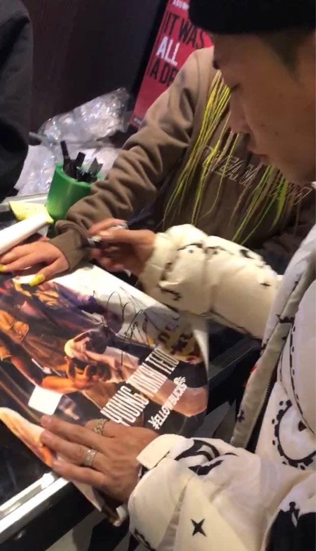 【激レア】¥ellow bucks 超限定ポスター直筆サイン入り