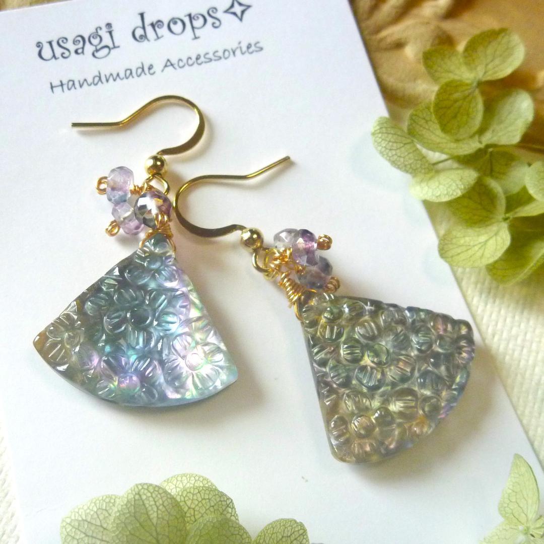 14kgfタイガーアイ×MOPクリスタルカービングとミスティッククォーツのピアス