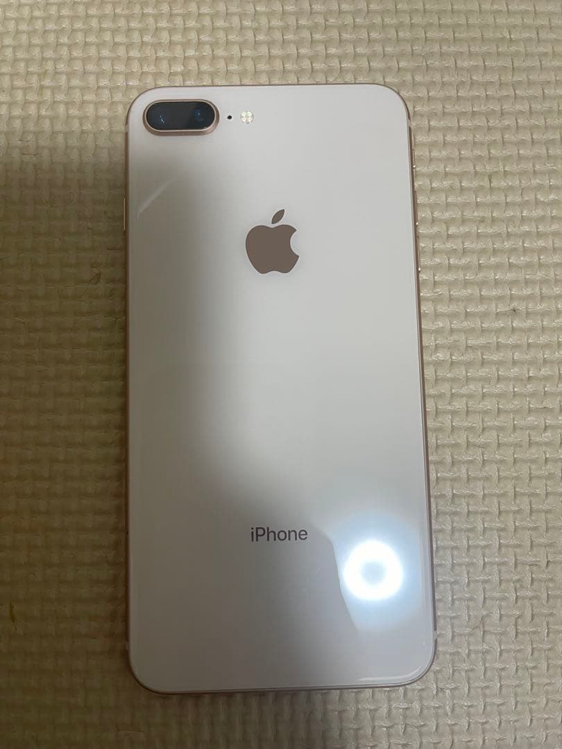 スマートフォン本体 iPhone8Plus 64G