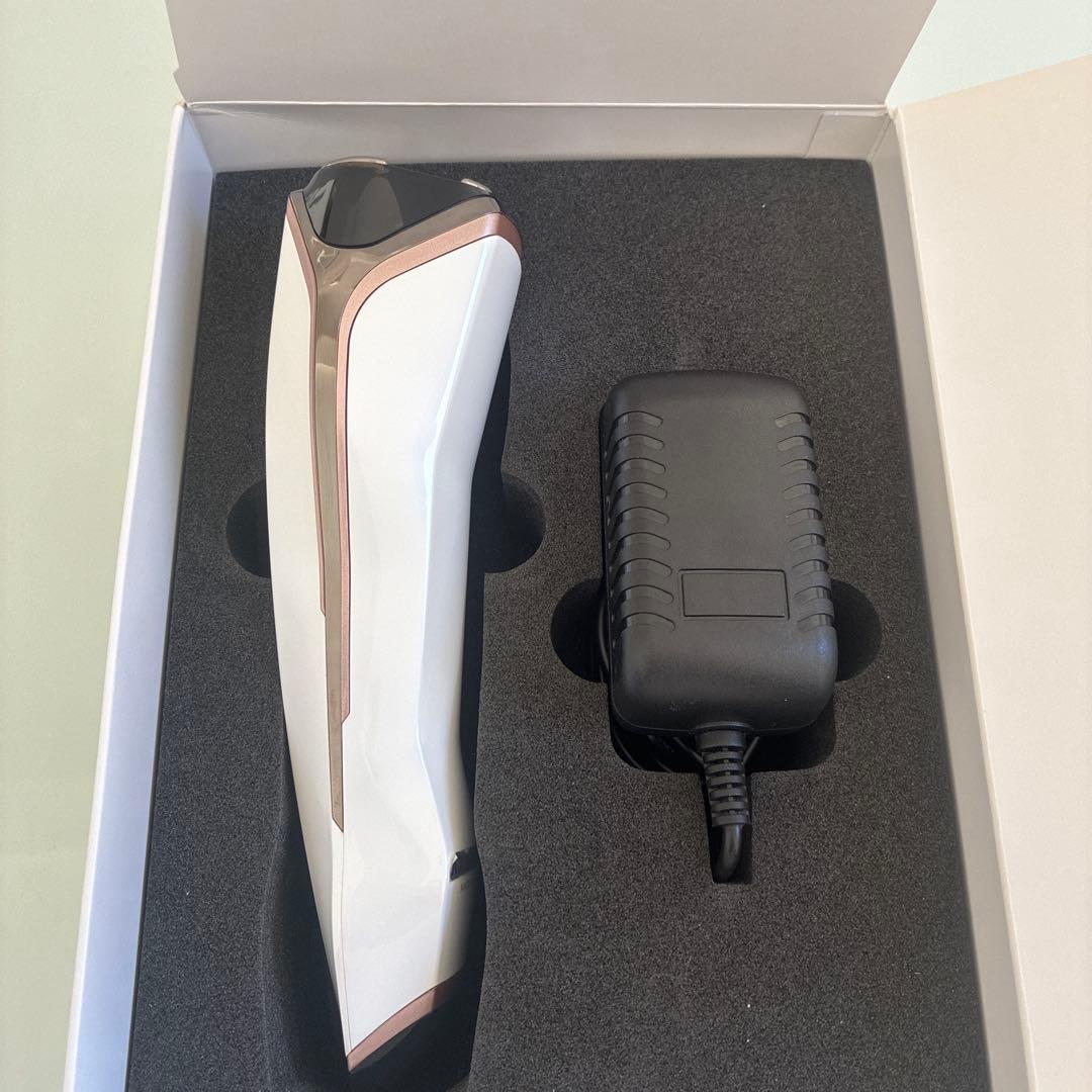 ARTISTIC&CO Dr.アリーヴォ ザ ゼウス プロ　業務用　美顔器