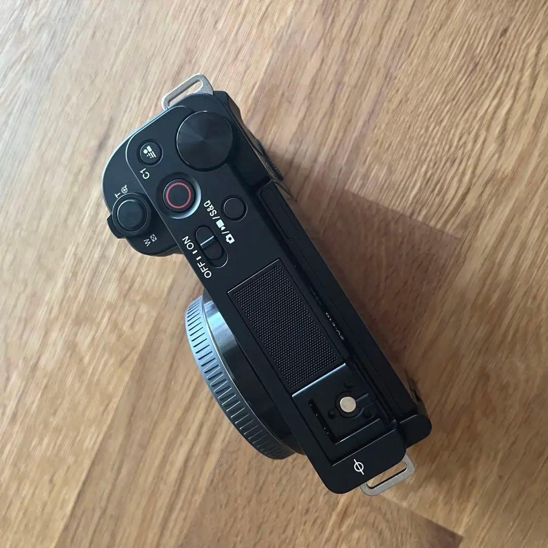 【本日限定値下げ 美品】SONY ZV-E10 カメラボディ カバー付き