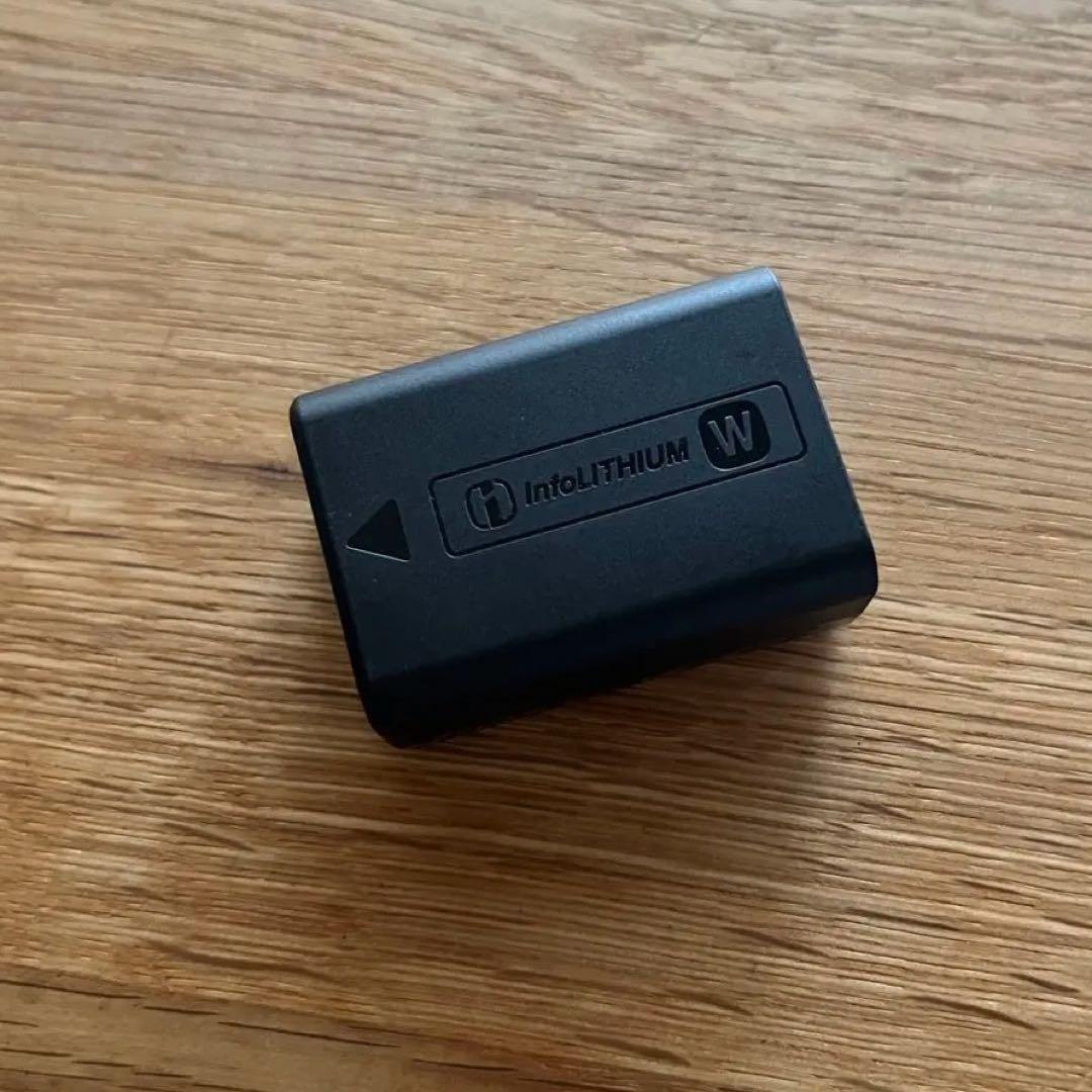 【本日限定値下げ 美品】SONY ZV-E10 カメラボディ カバー付き