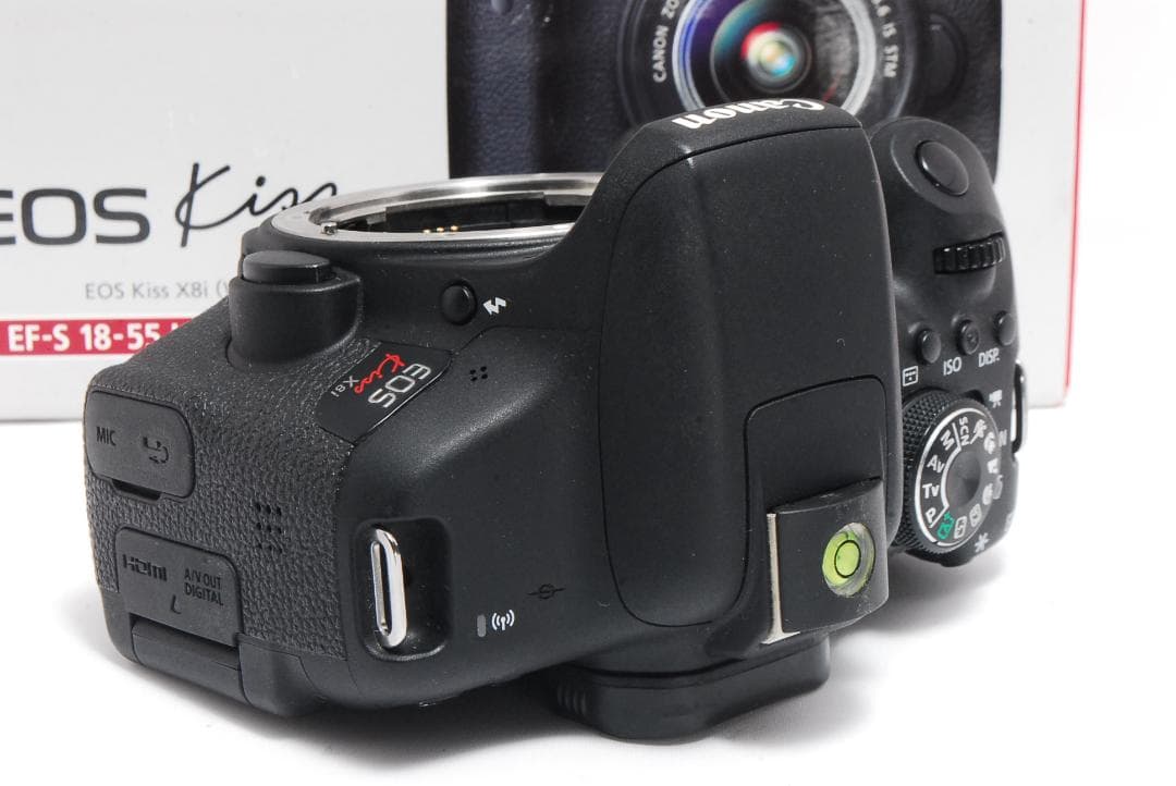 【美品】Canon EOS Kiss X8i レンズキット Wi-Fi搭載