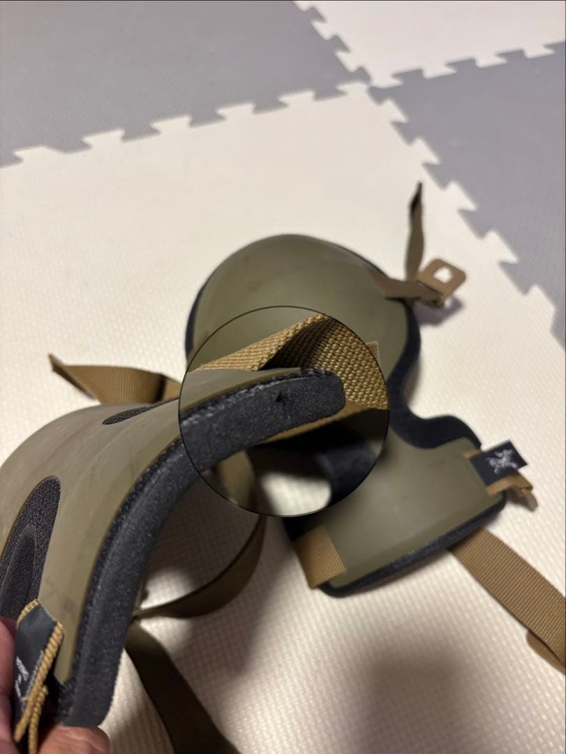 アークテリクス　膝パッド　サバゲー　arc'teryx 実物