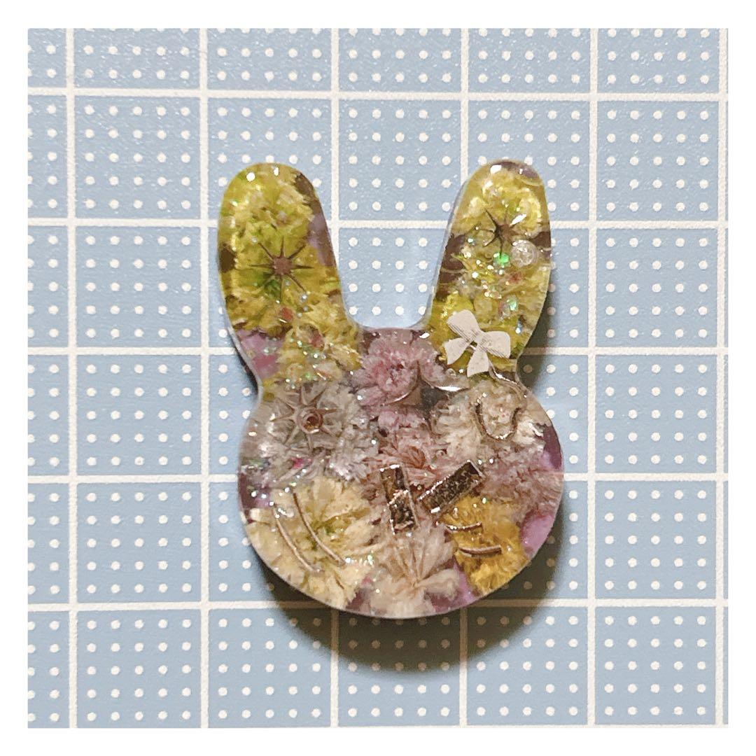 No 993❣️大人可愛いうさぎ型キラキラレジンヘアゴム❣️٩(๑❛ᴗ❛๑)۶❣️