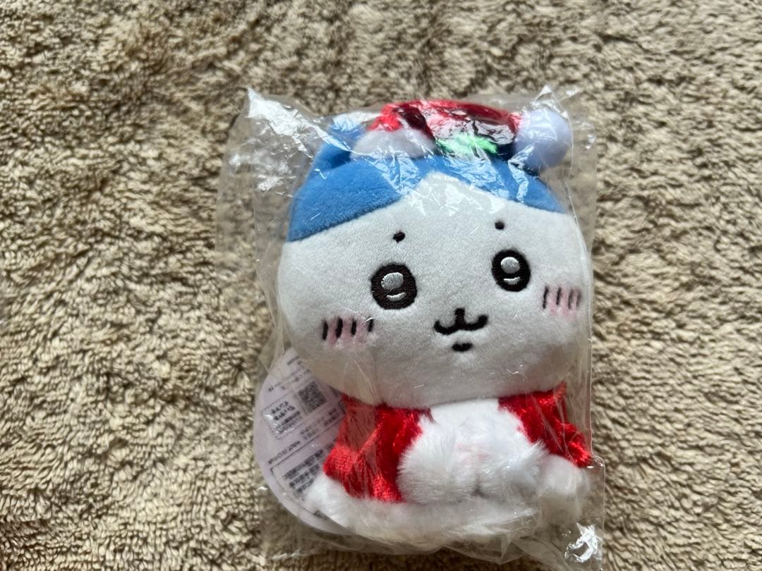 ちいかわ　サンタさんだ！持ちますマスコット