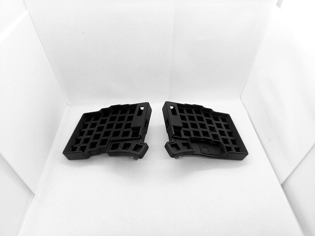 Keyball61ケース 可変テンティング、パームレスト付き