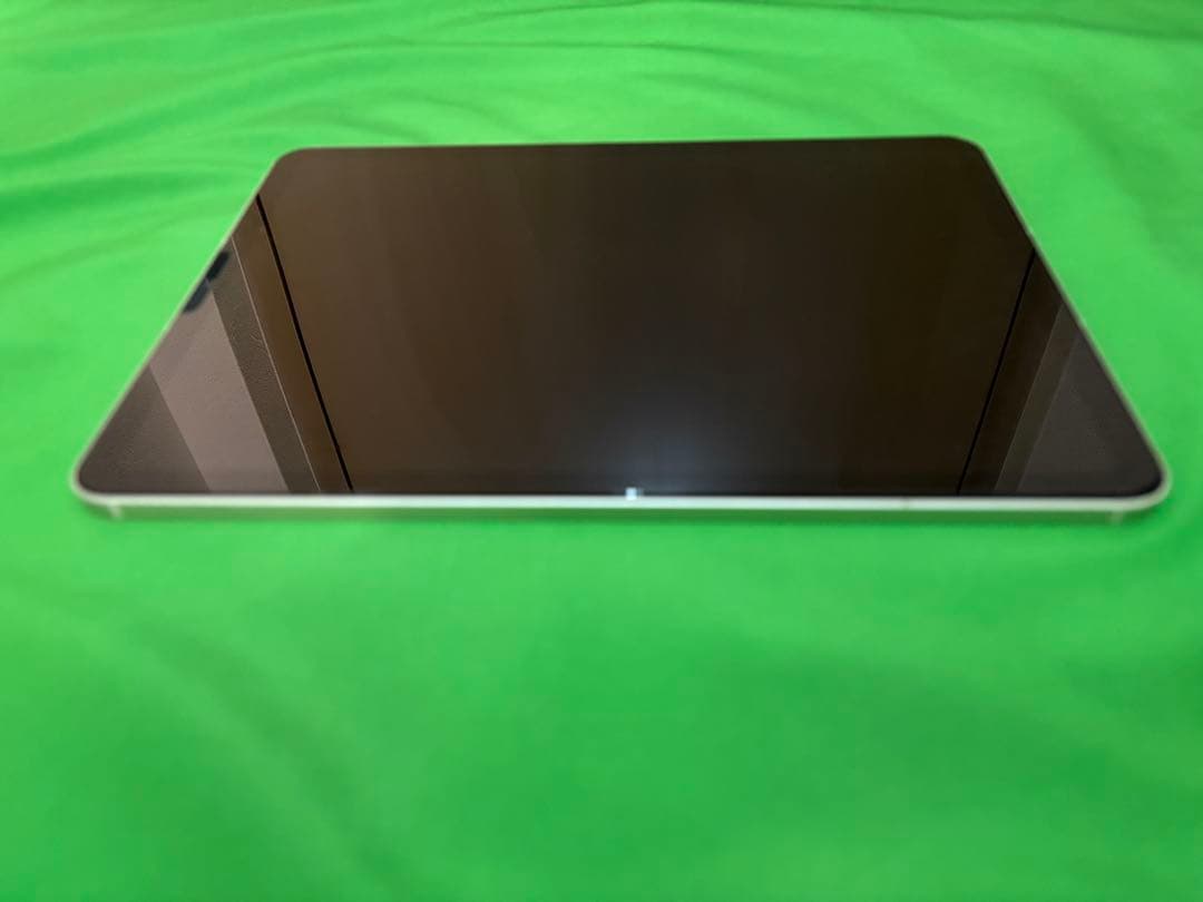 iPad Air（第五世代）Wi-Fi+Cellular 64GB ケース付