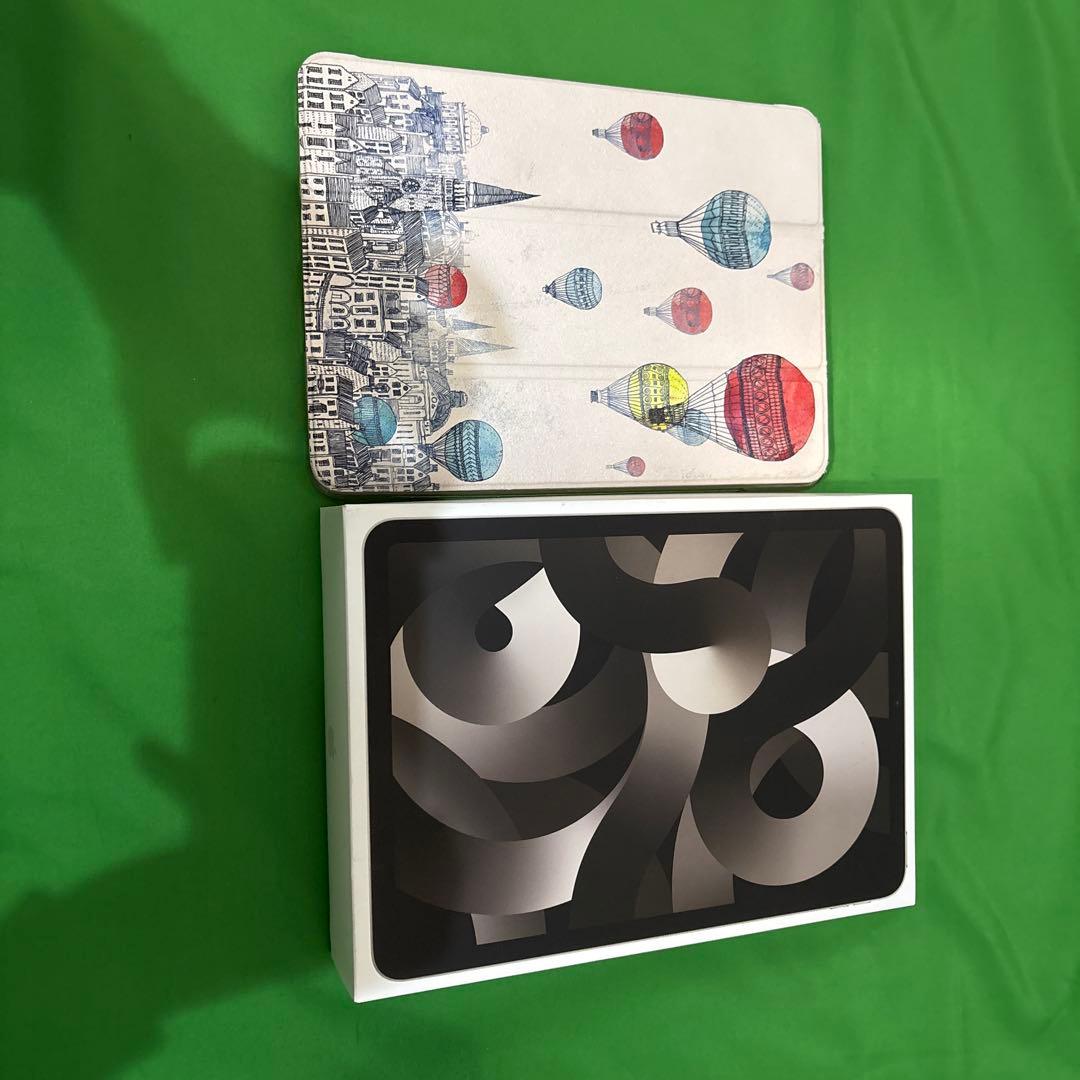 iPad Air（第五世代）Wi-Fi+Cellular 64GB ケース付