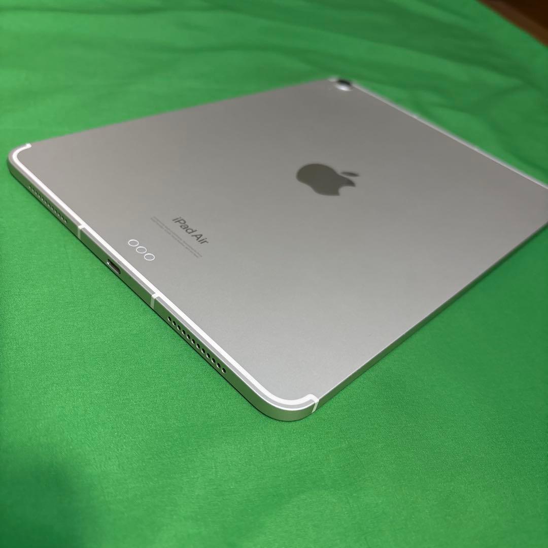 iPad Air（第五世代）Wi-Fi+Cellular 64GB ケース付