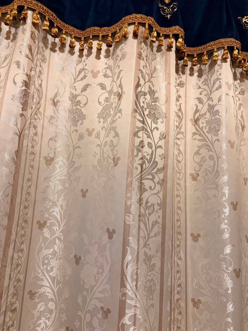 上質ジャカードのフリンジ付き遮光・遮熱カーテン ベルメゾン ディズニー 2枚