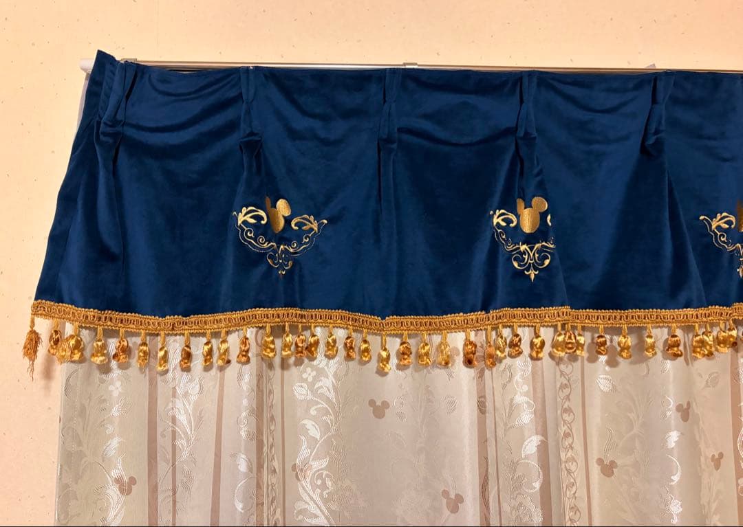 上質ジャカードのフリンジ付き遮光・遮熱カーテン ベルメゾン ディズニー 2枚