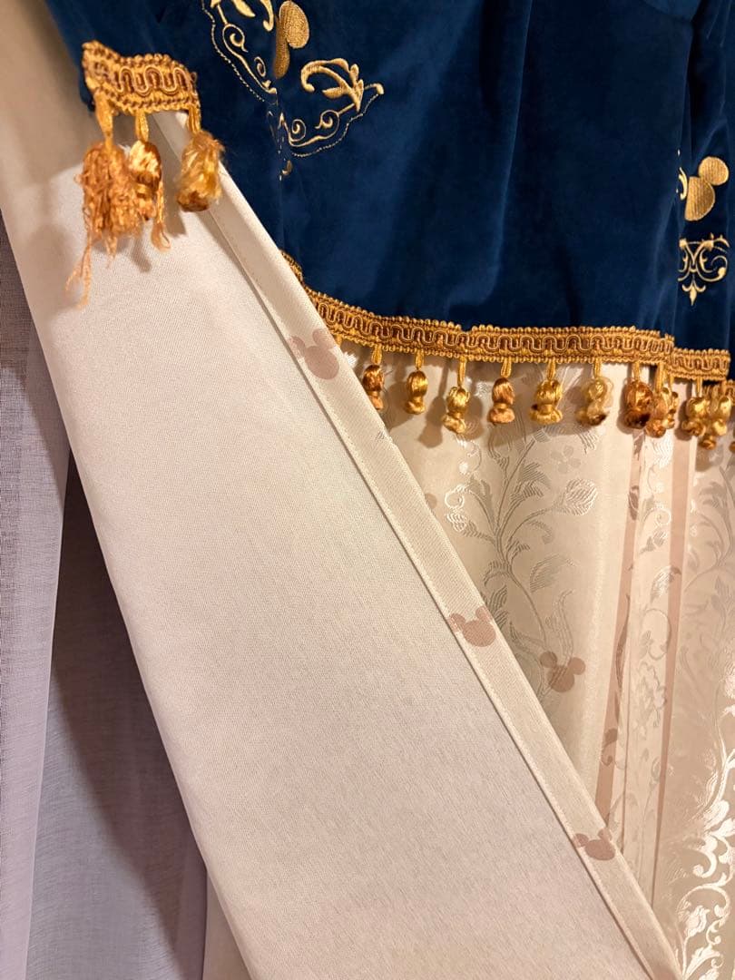 上質ジャカードのフリンジ付き遮光・遮熱カーテン ベルメゾン ディズニー 2枚