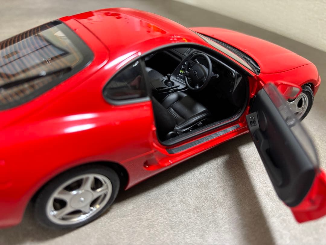 値下げ　トヨタ　スープラ　1/18　LCD