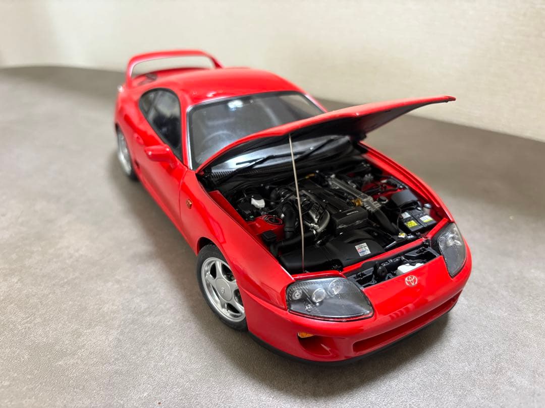 値下げ　トヨタ　スープラ　1/18　LCD