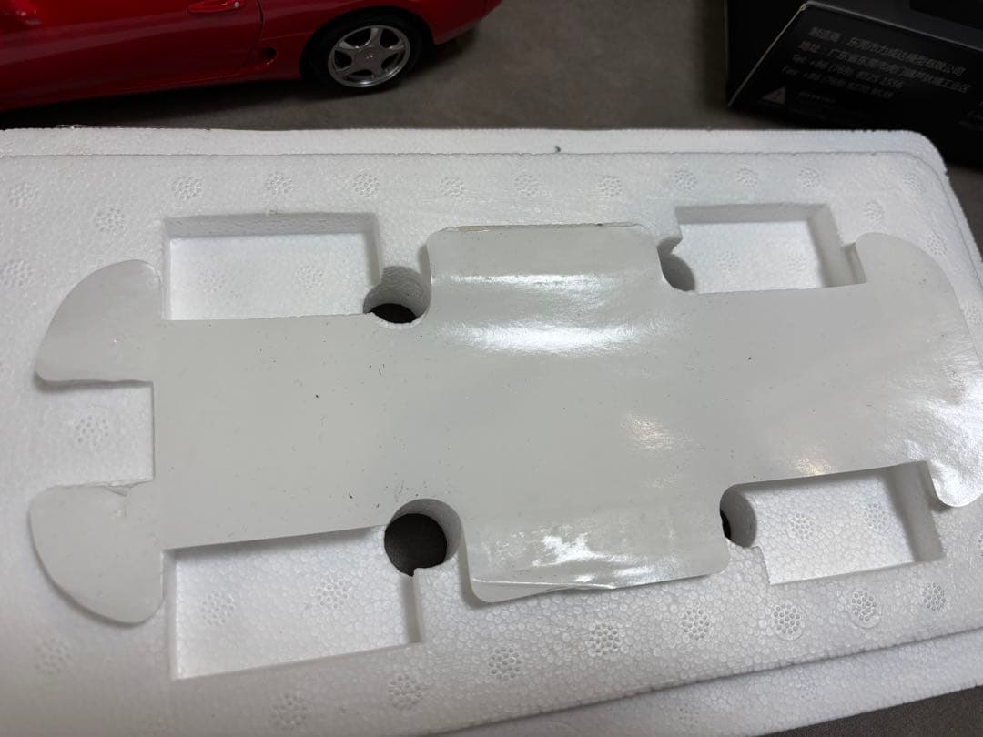 値下げ　トヨタ　スープラ　1/18　LCD