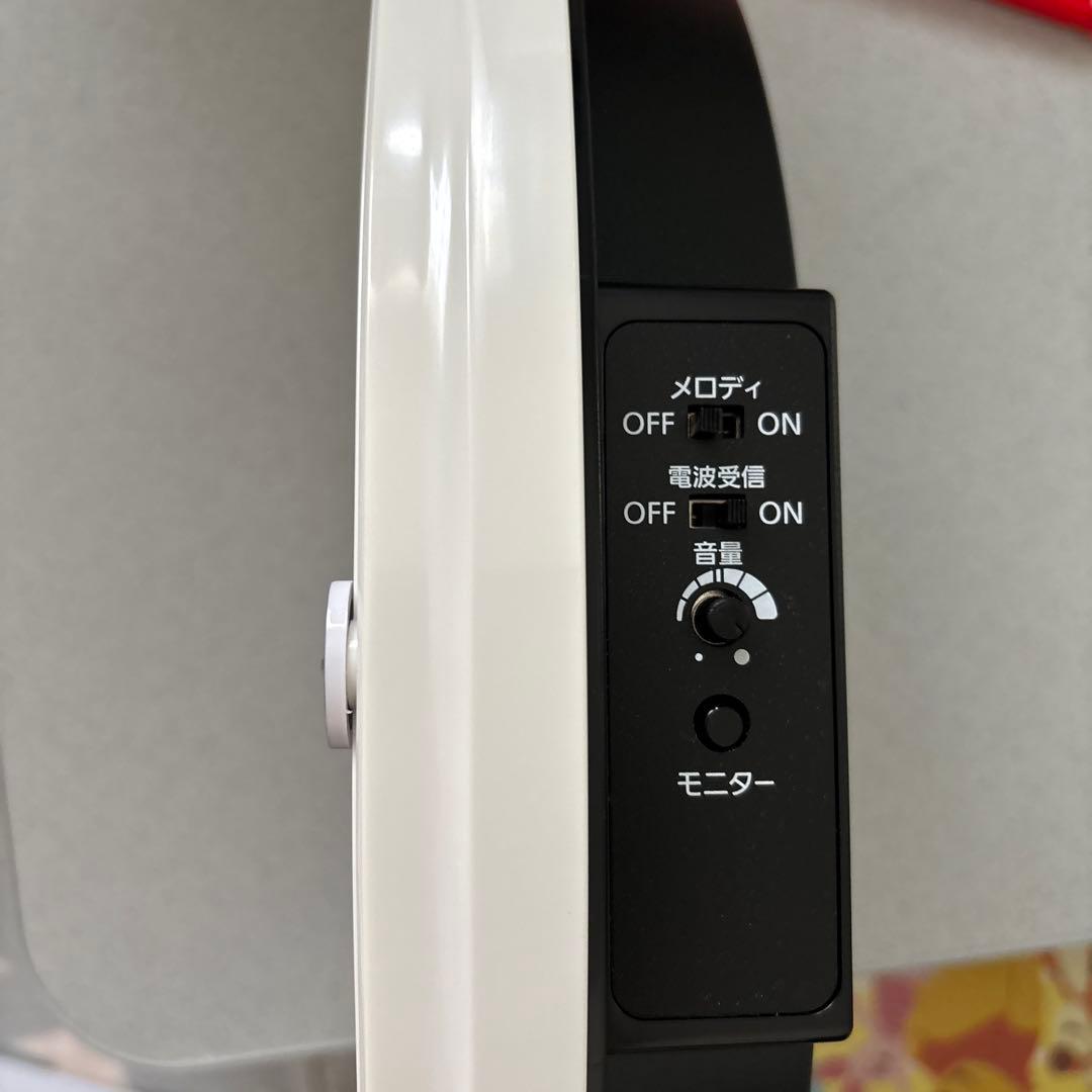 リズム時計 電波掛時計 スモールワールドリリィ 白 4MN528RH03