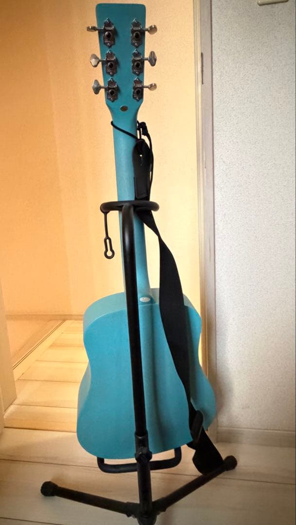 【中古】ミニギター　水色　アコースティックギター
