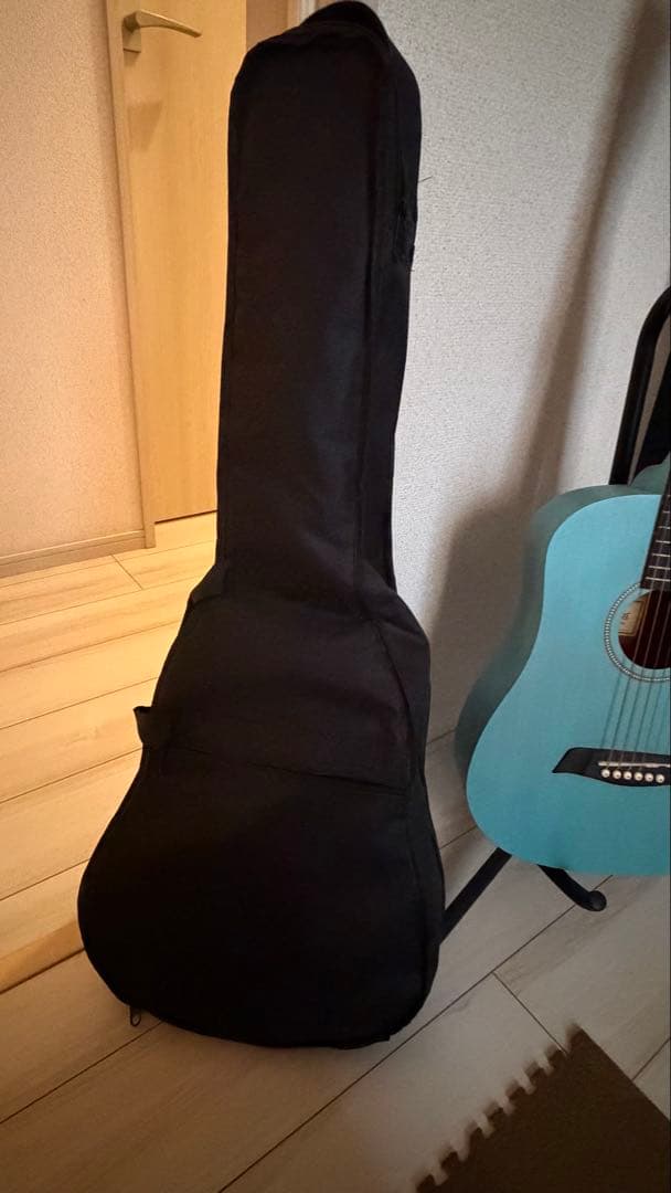 【中古】ミニギター　水色　アコースティックギター